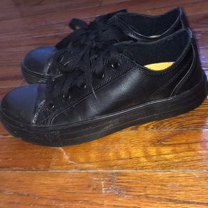 Non slip sneaker